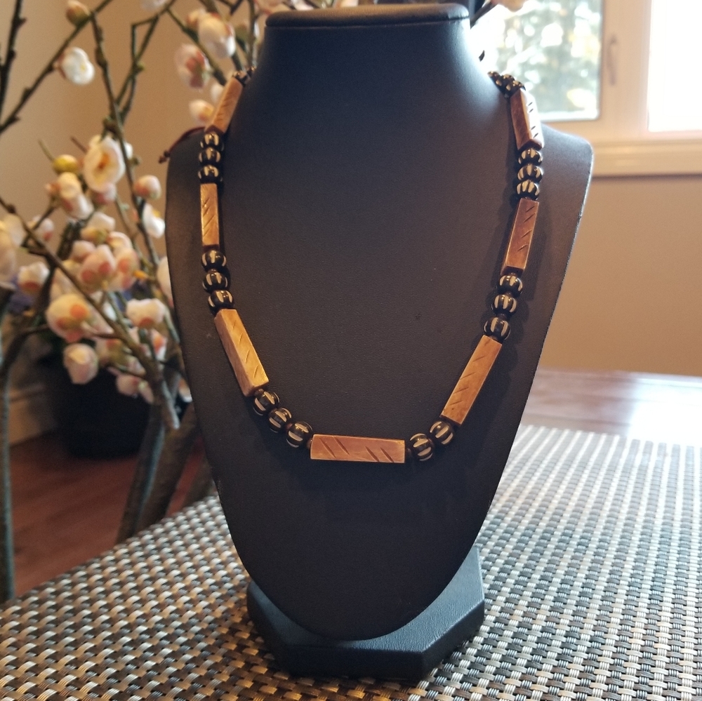 Handmade Necklace. - Picture 5 of 13